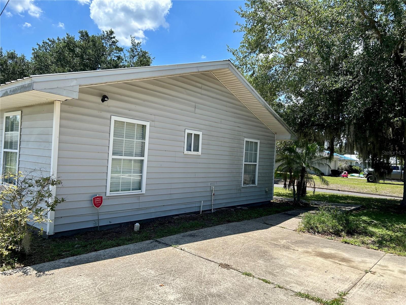 830 Alabama St Property Photo 24