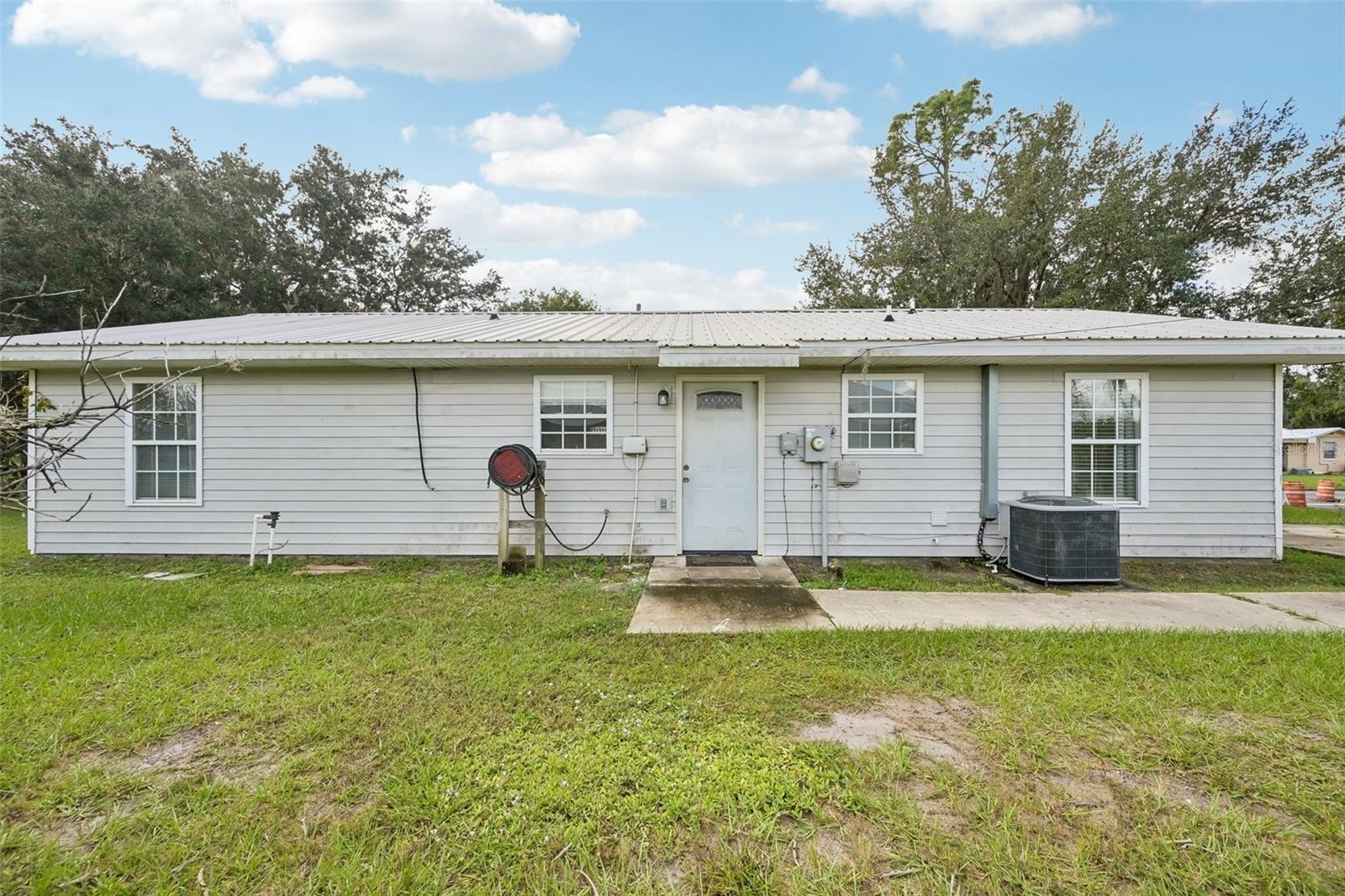 830 Alabama St Property Photo 29