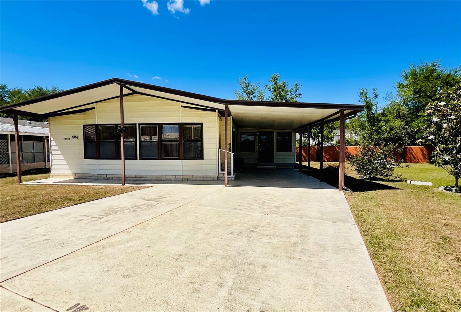 35935 Tanda Cir Property Photo 1