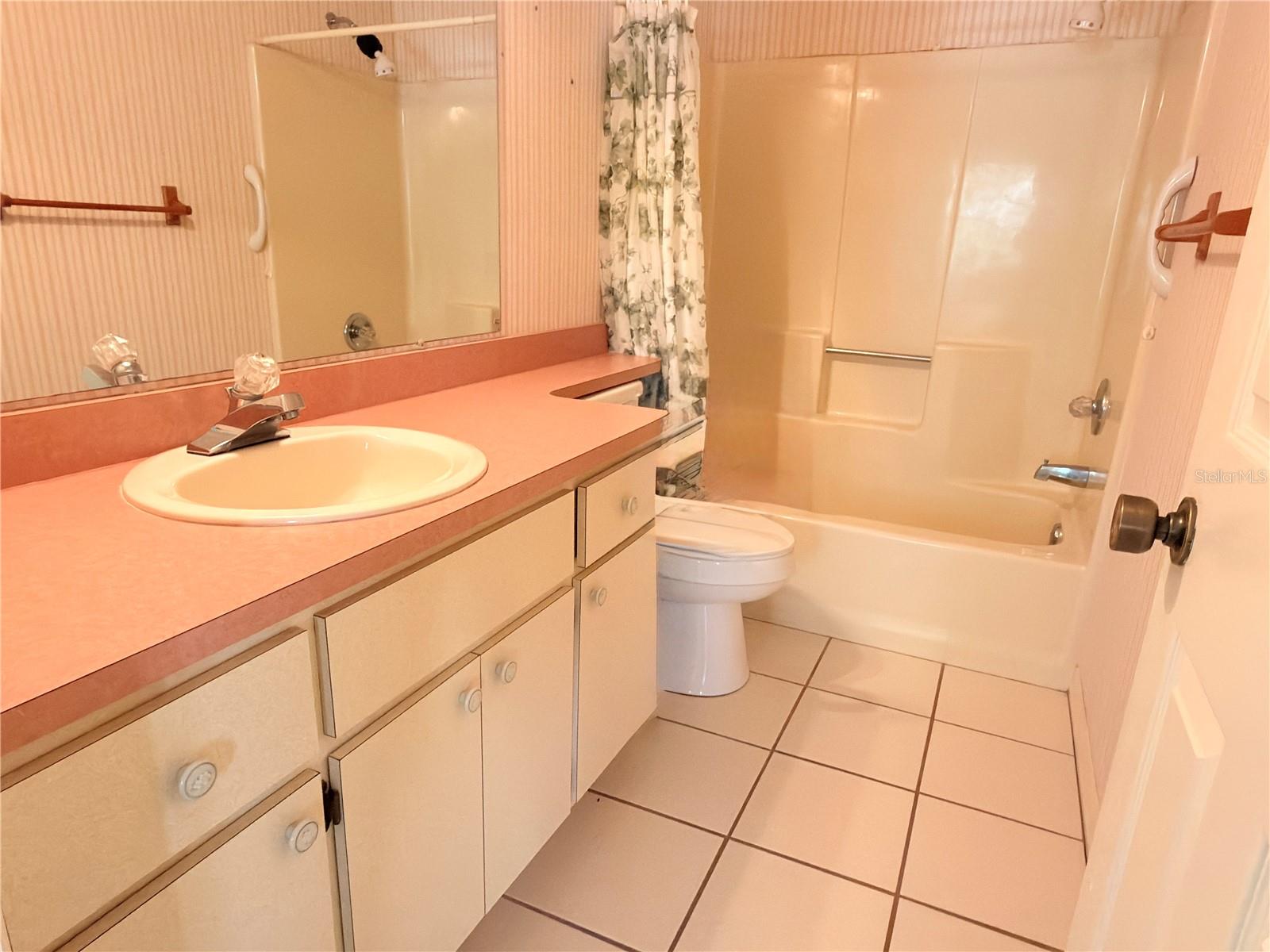 1241 Shamrock Dr Property Photo 14