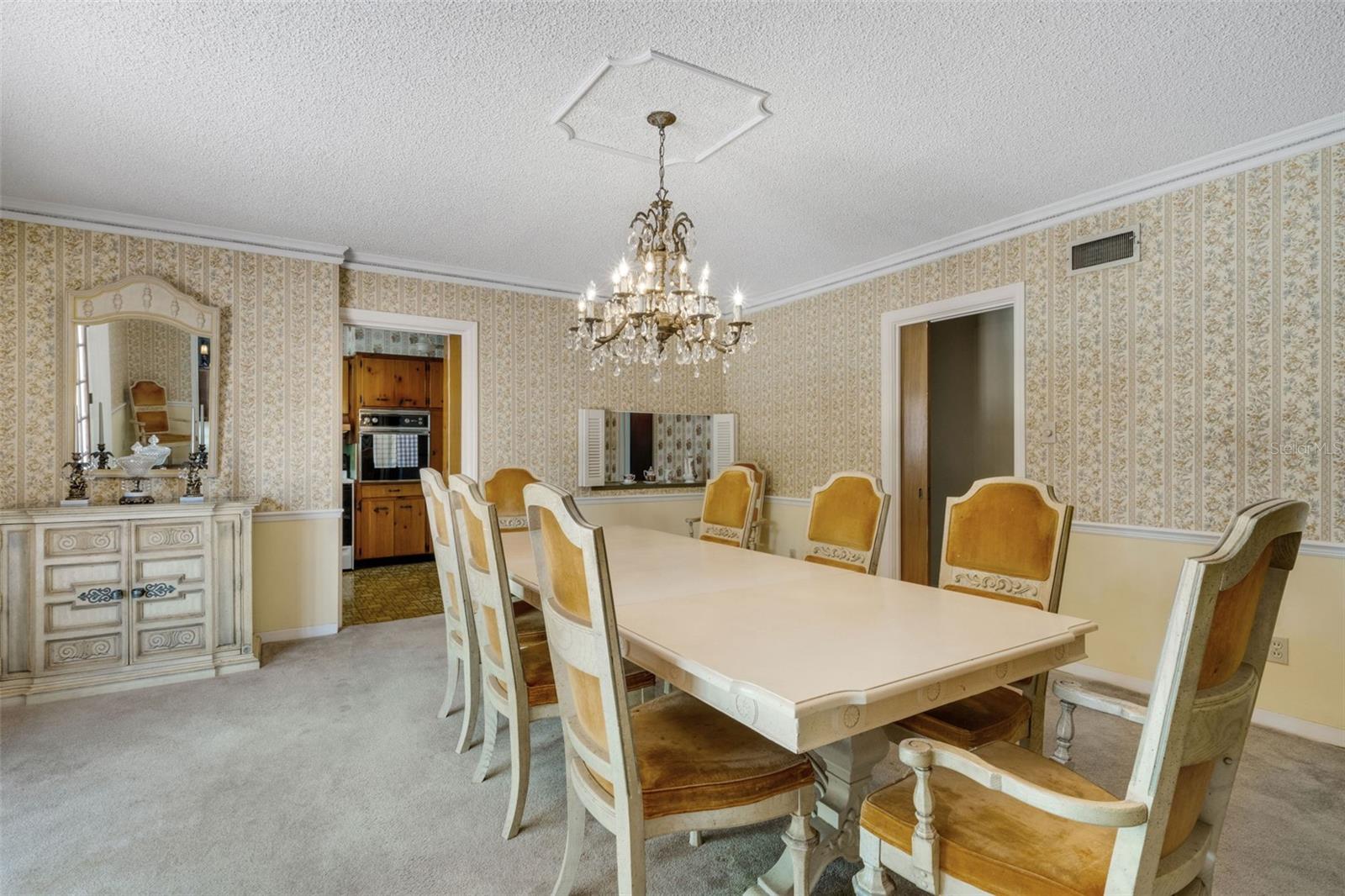 4200 Cleveland Heights Blvd Property Photo 7