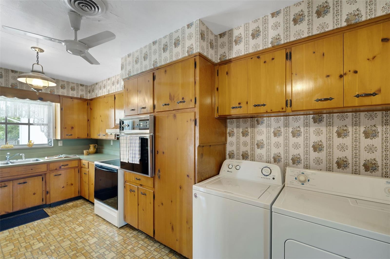 4200 Cleveland Heights Blvd Property Photo 11