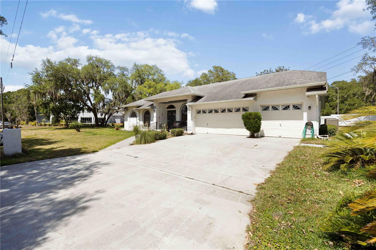 5235 Post Ln Property Photo 3