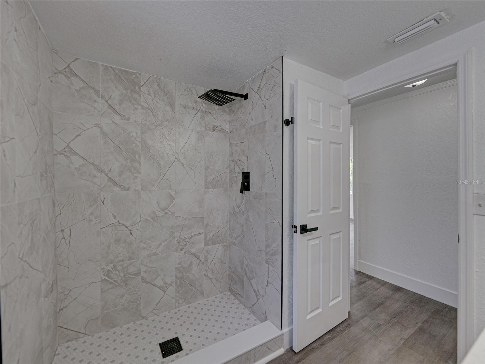602 E Laura St Property Photo 16