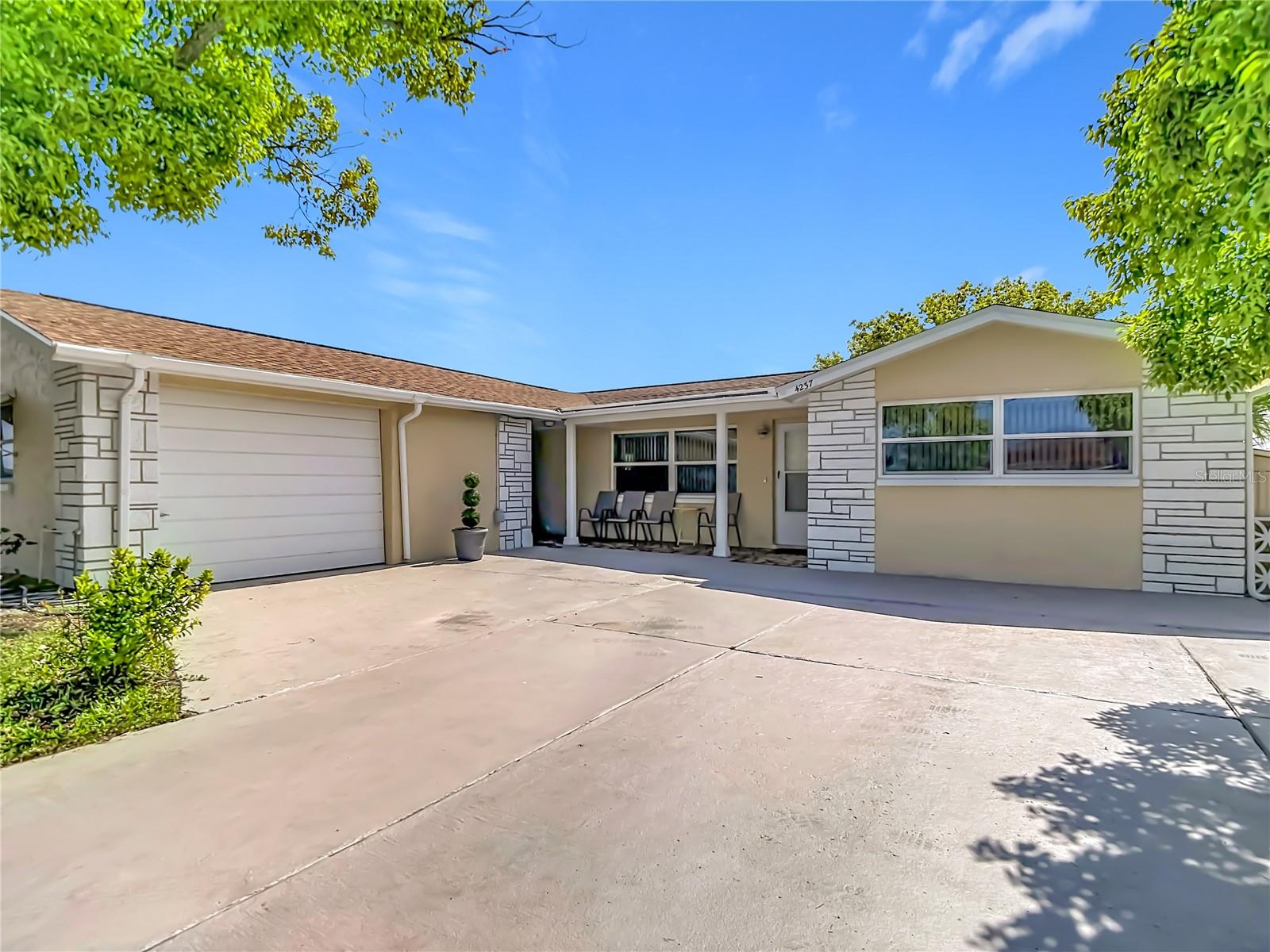4237 Headsail Dr Property Photo