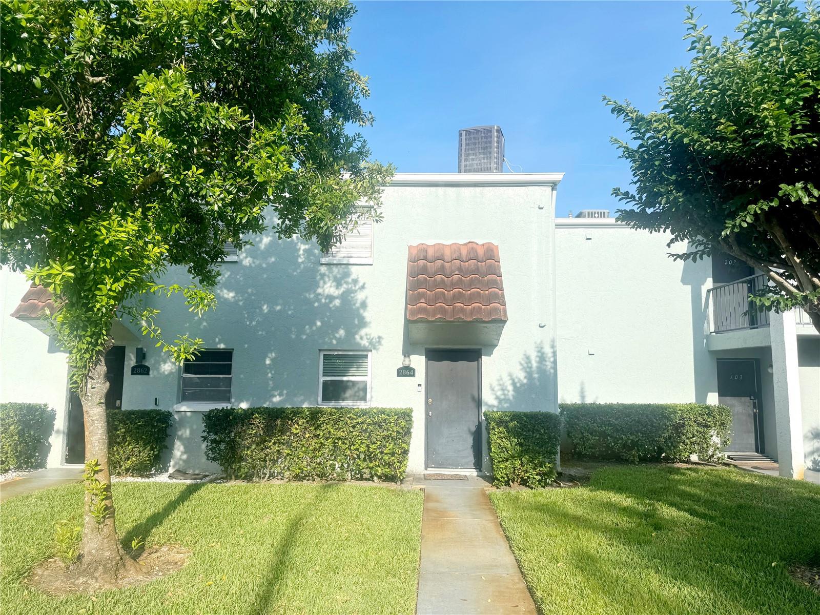 2864 SOMERSET PARK DR #2864 Property Photo 1