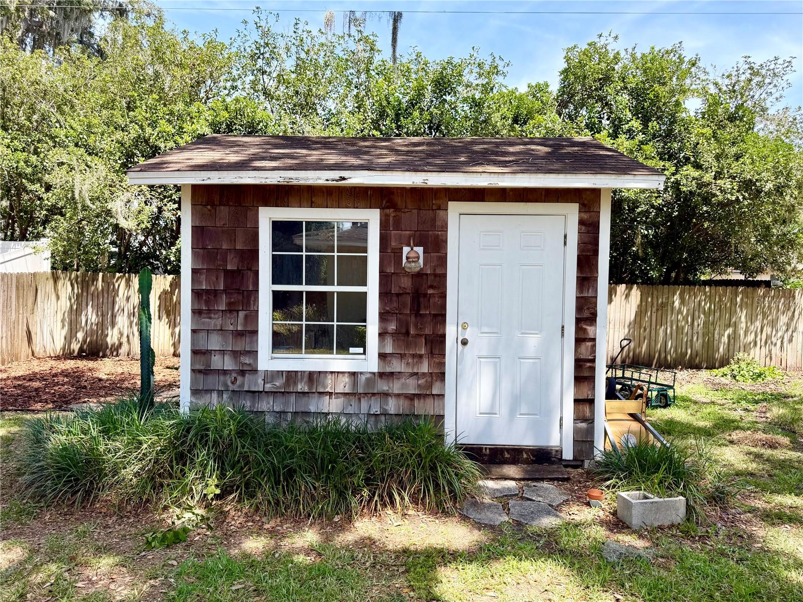 6322 Oak Sq E Property Photo 20