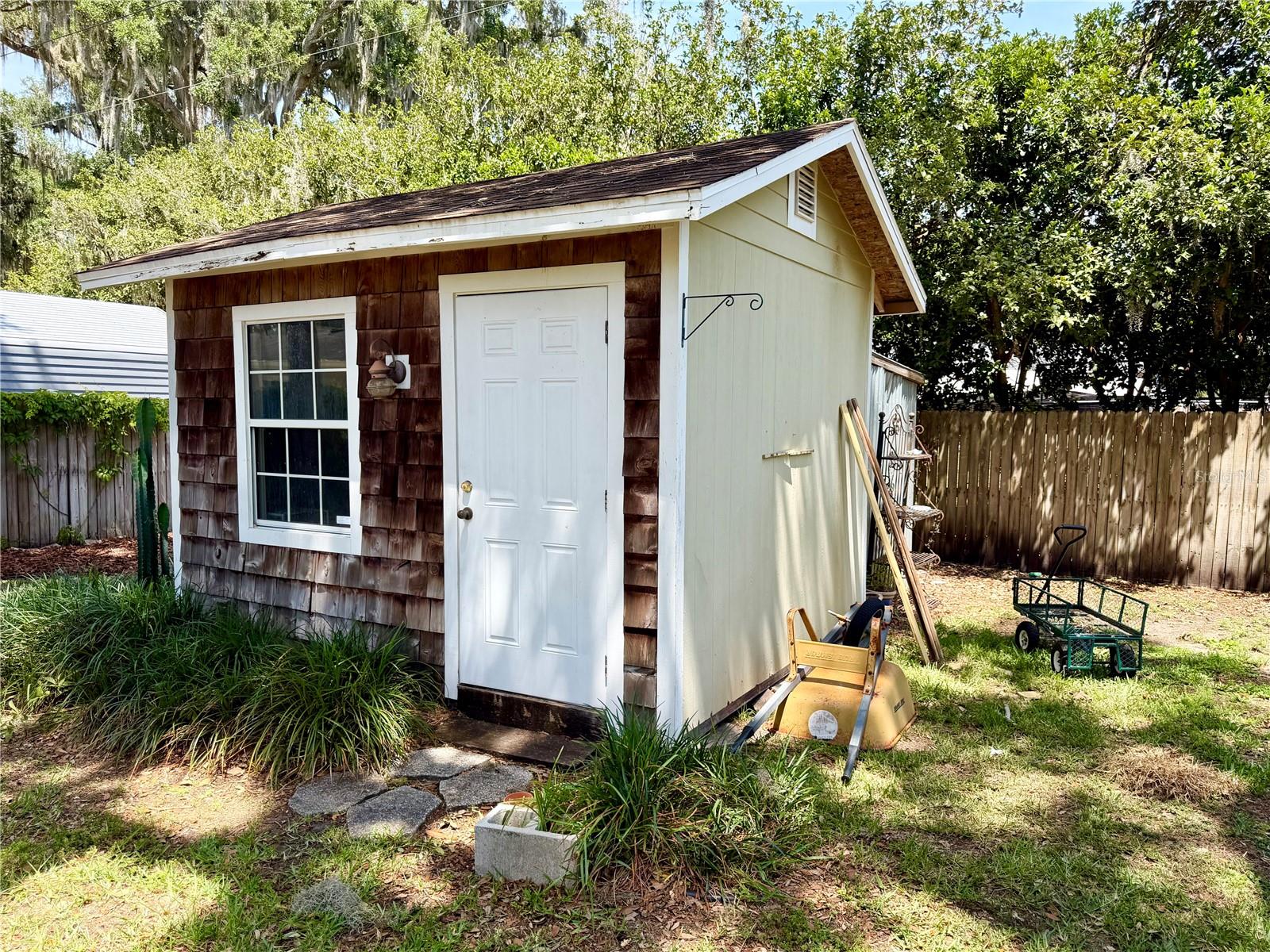 6322 Oak Sq E Property Photo 21