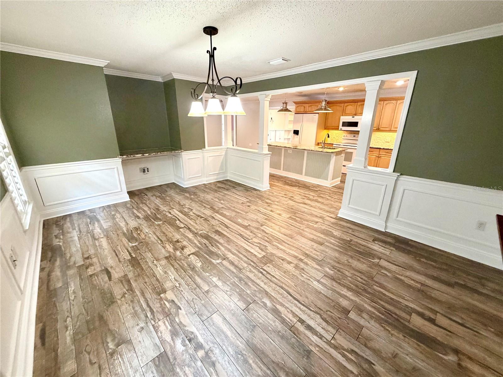 6322 Oak Sq E Property Photo 50