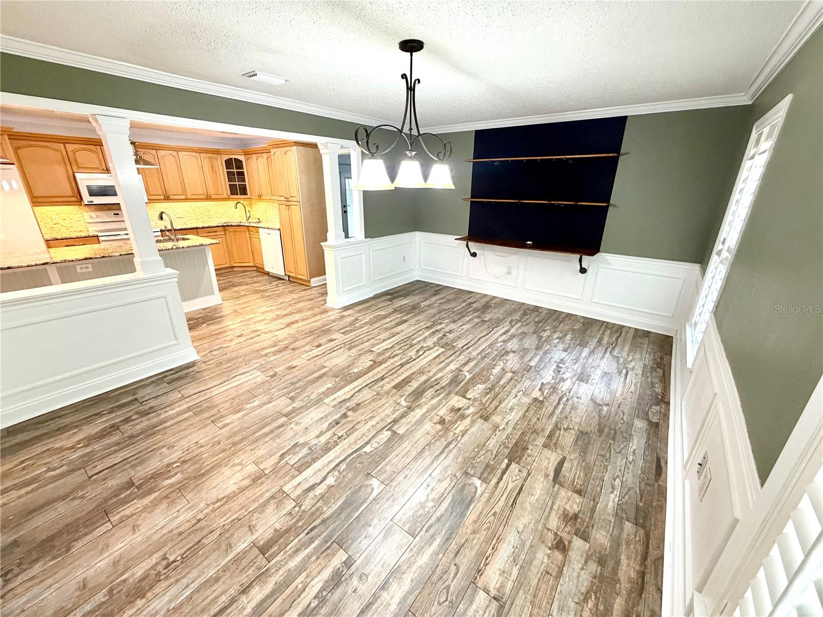 6322 Oak Sq E Property Photo 51