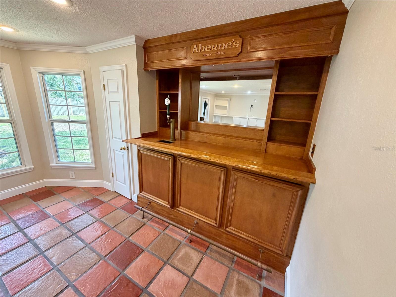 6322 Oak Sq E Property Photo 58