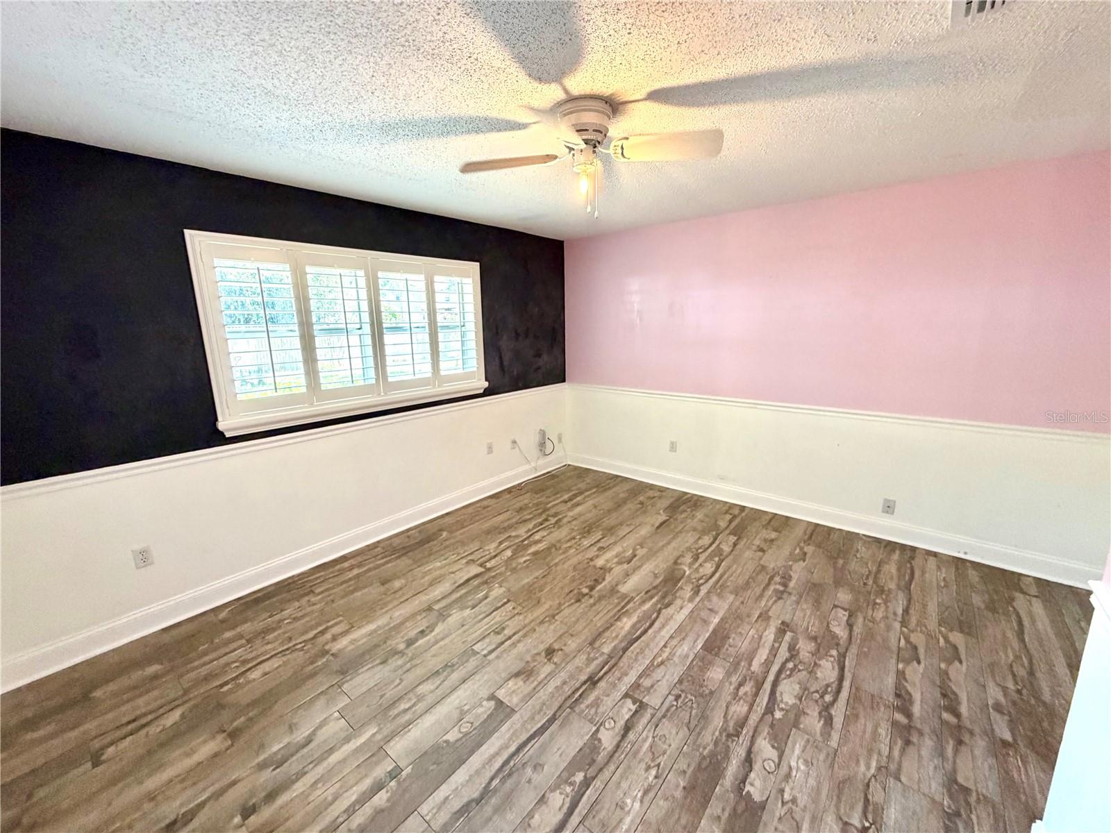 6322 Oak Sq E Property Photo 68