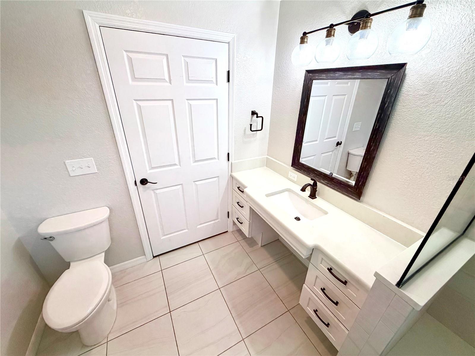 6322 Oak Sq E Property Photo 71