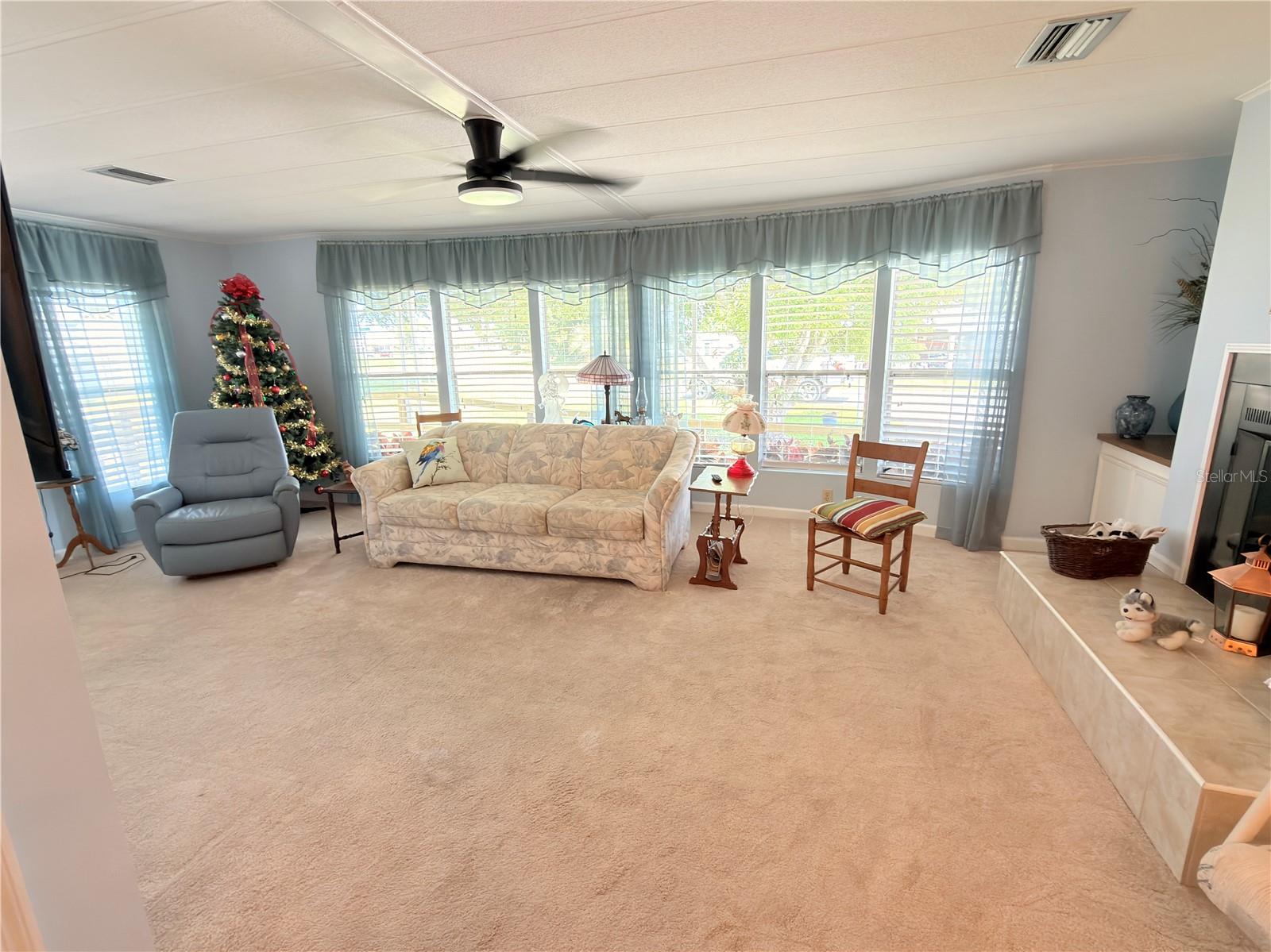 2202 Bahama Rd W Property Photo 5