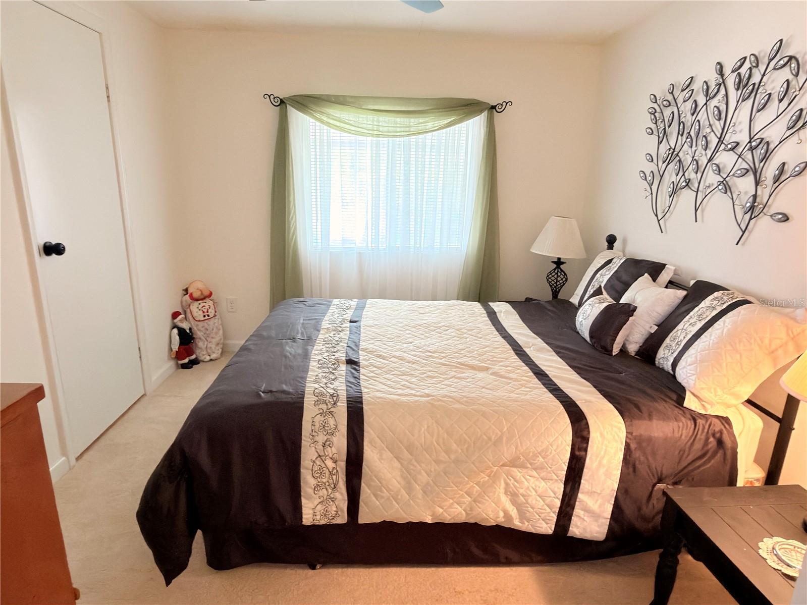 2202 Bahama Rd W Property Photo 16