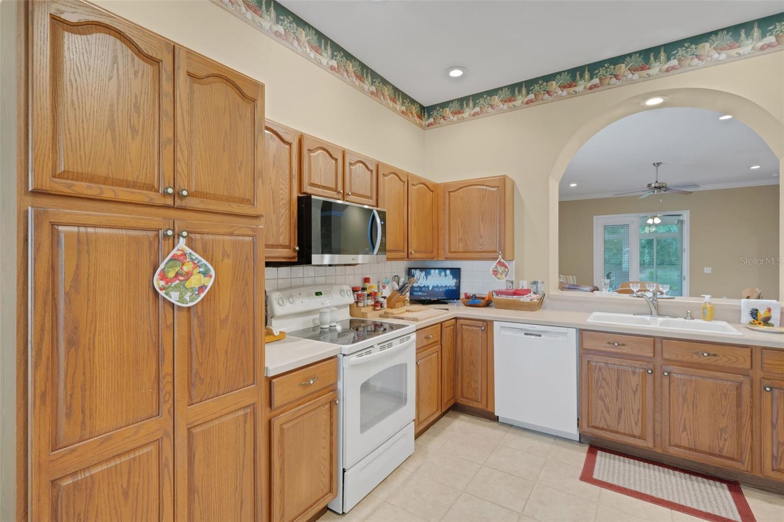 6560 Lake Clark Dr Property Photo 7