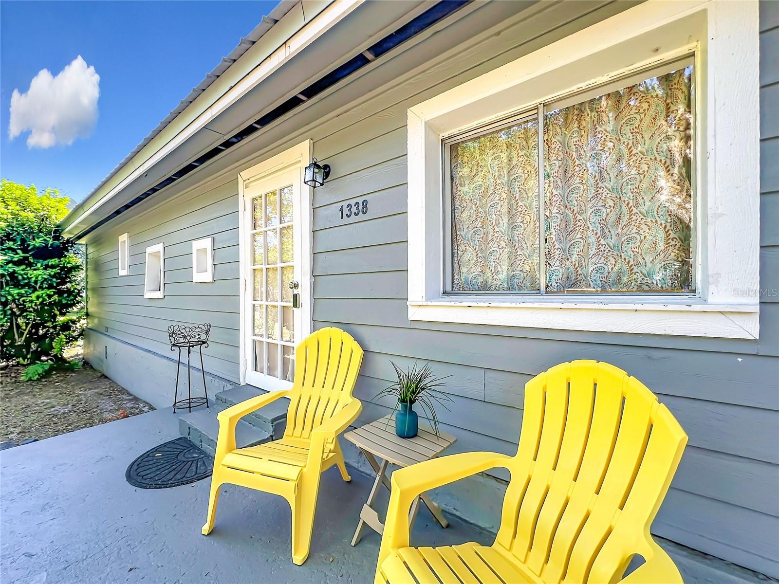 1338 Saint Nicholas Ave Property Photo 3