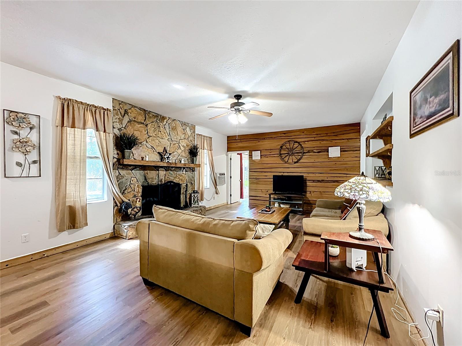 1338 Saint Nicholas Ave Property Photo 17