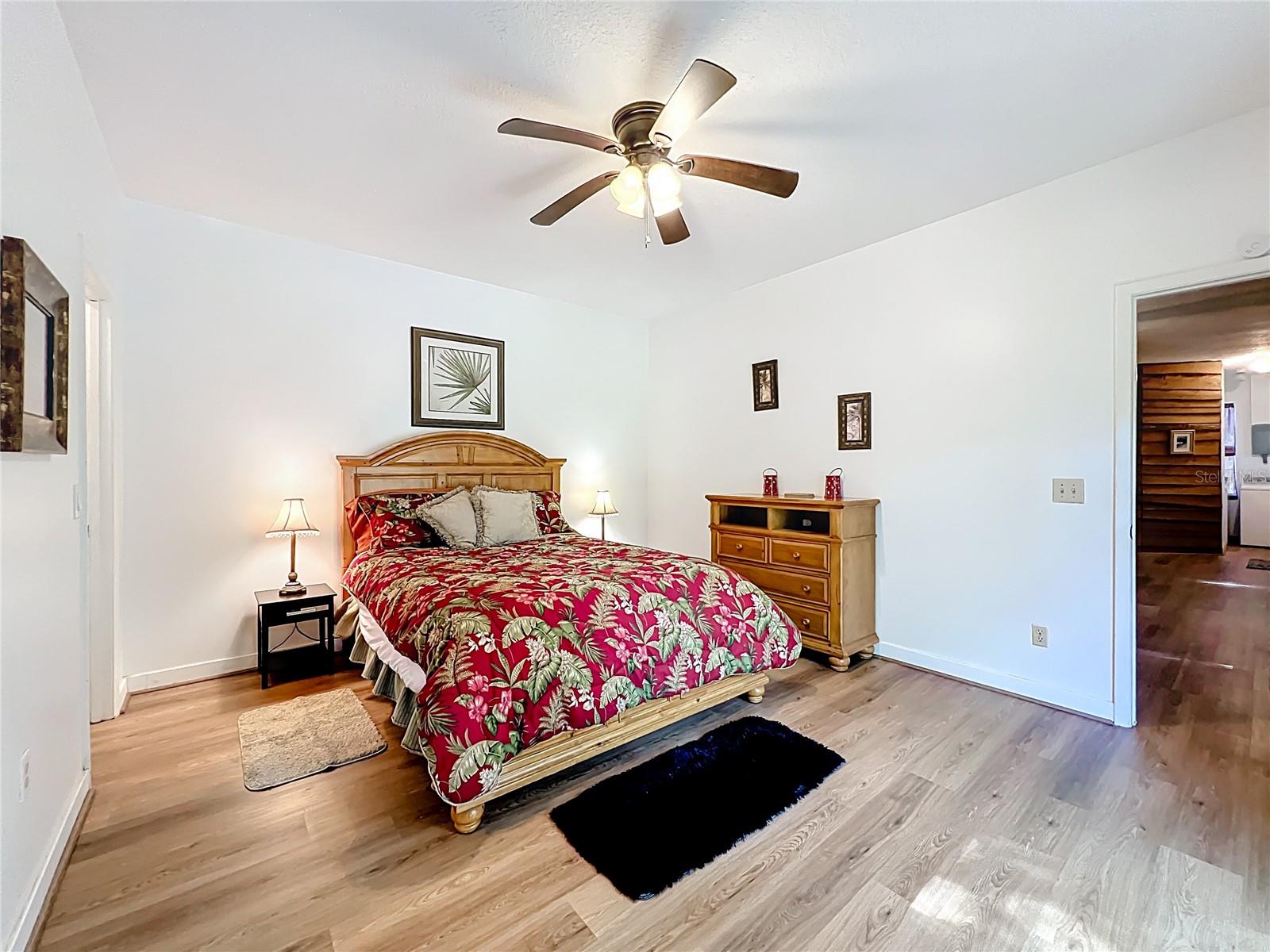 1338 Saint Nicholas Ave Property Photo 24