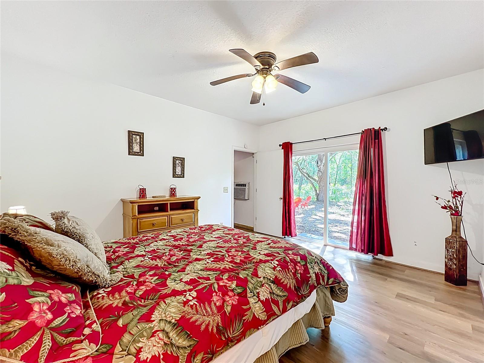 1338 Saint Nicholas Ave Property Photo 26
