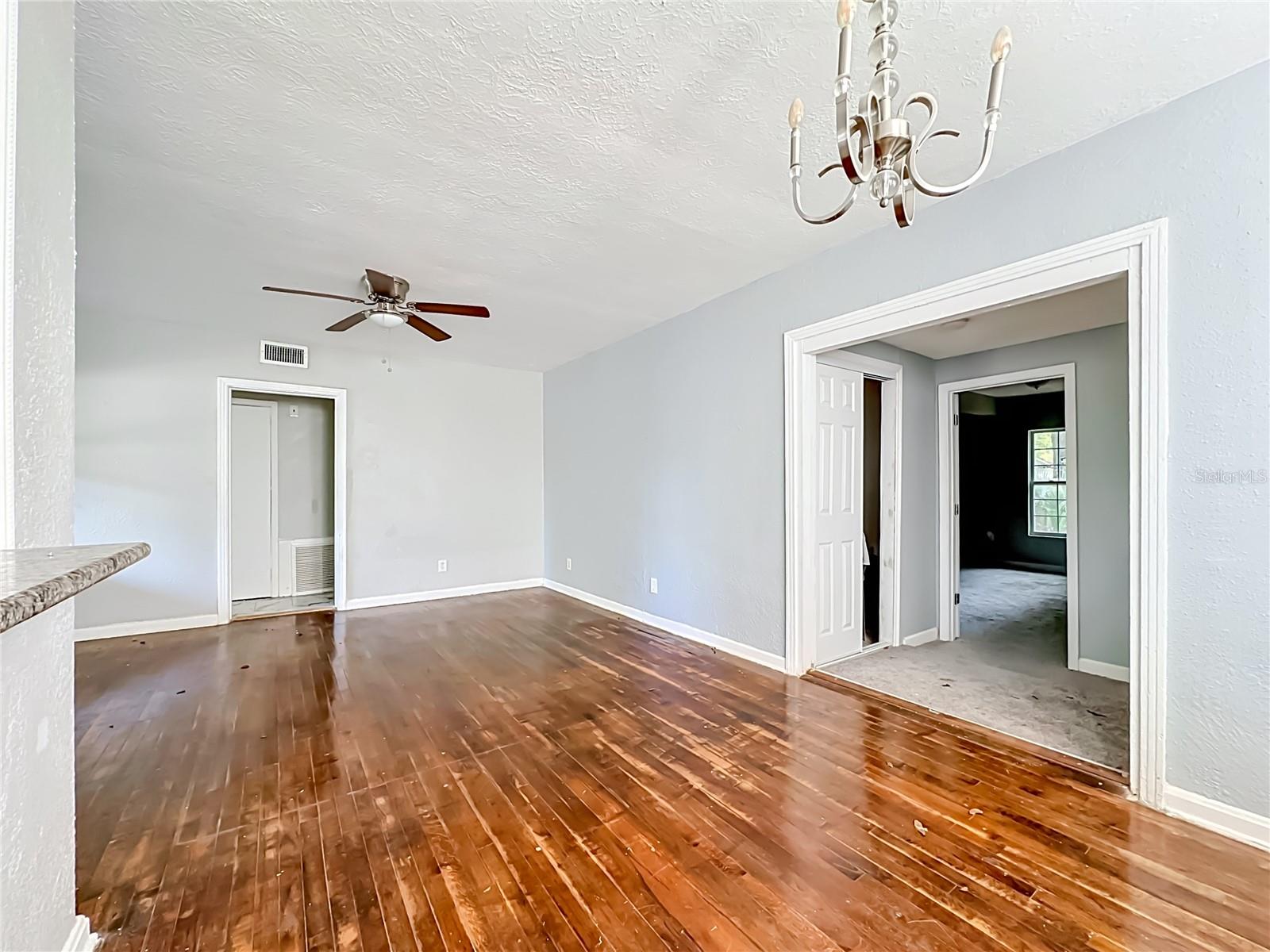 3323 Post St Property Photo 8