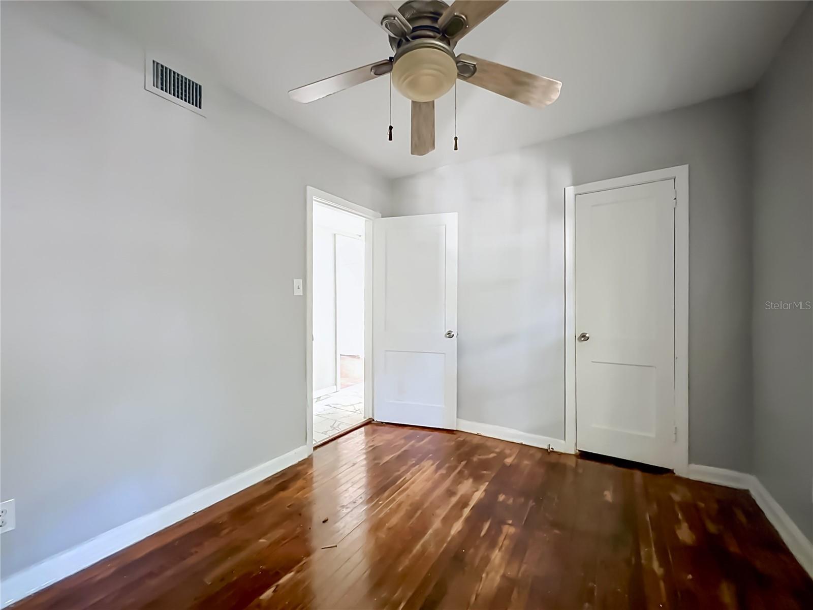 3323 Post St Property Photo 15
