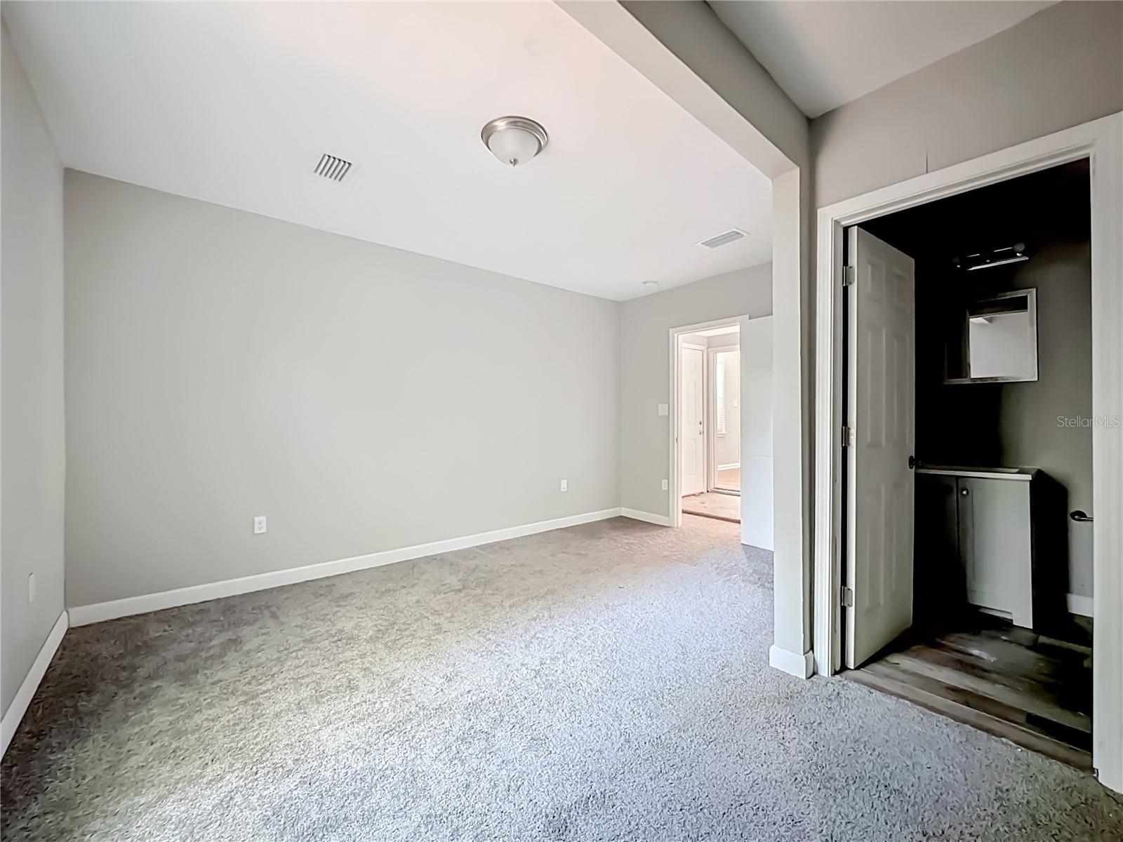 3323 Post St Property Photo 27