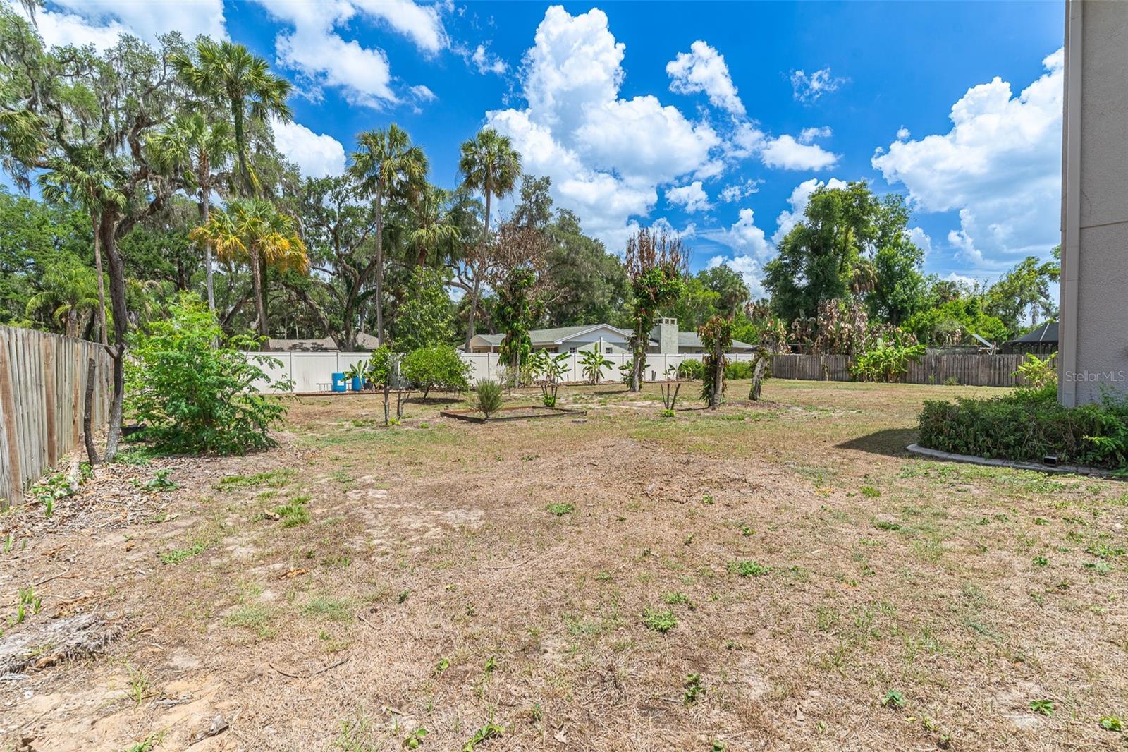915 Hickory Fork Dr Property Photo 32
