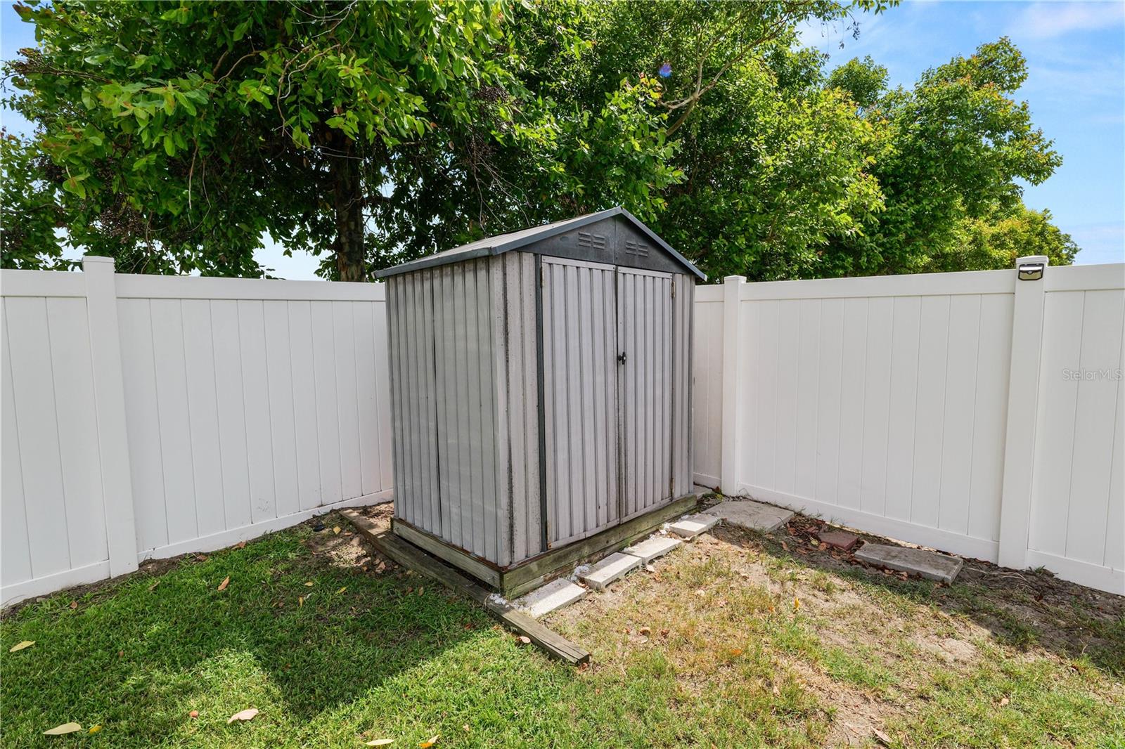 3136 Country Club Cir Property Photo 33