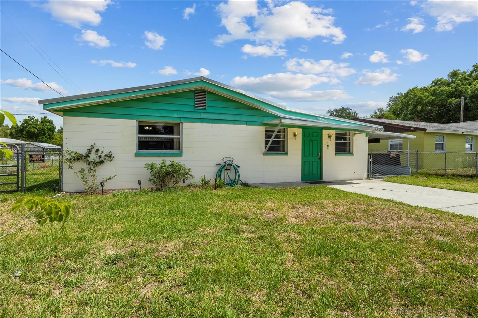 1307 MAYFLOWER DR