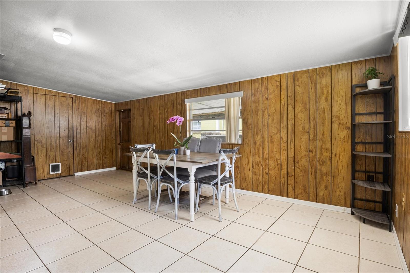 1307 Mayflower Dr Property Photo 6