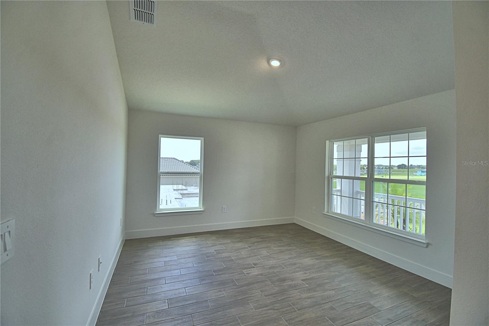 5421 Waterside Dr Property Photo 7