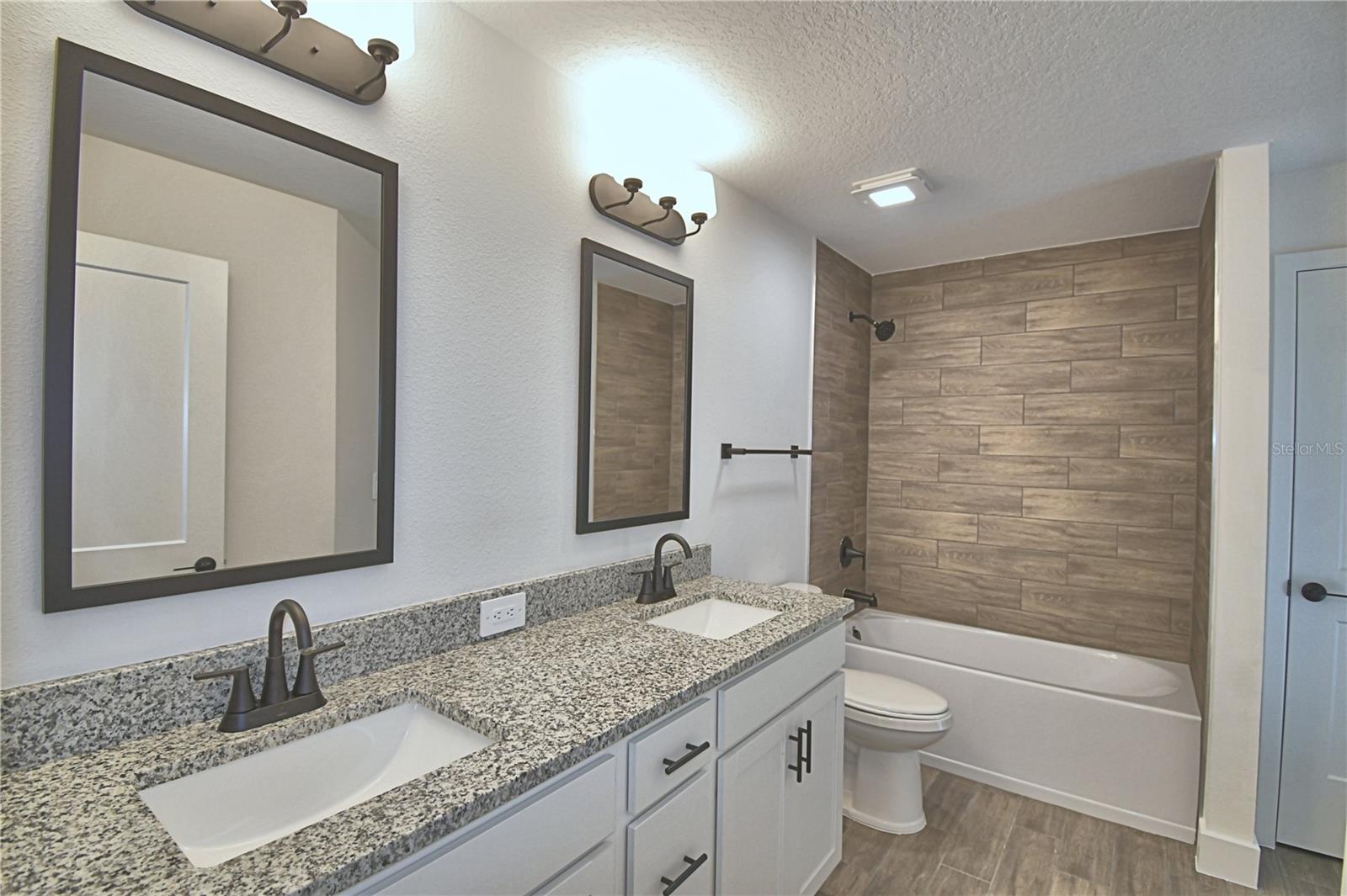 5421 Waterside Dr Property Photo 29