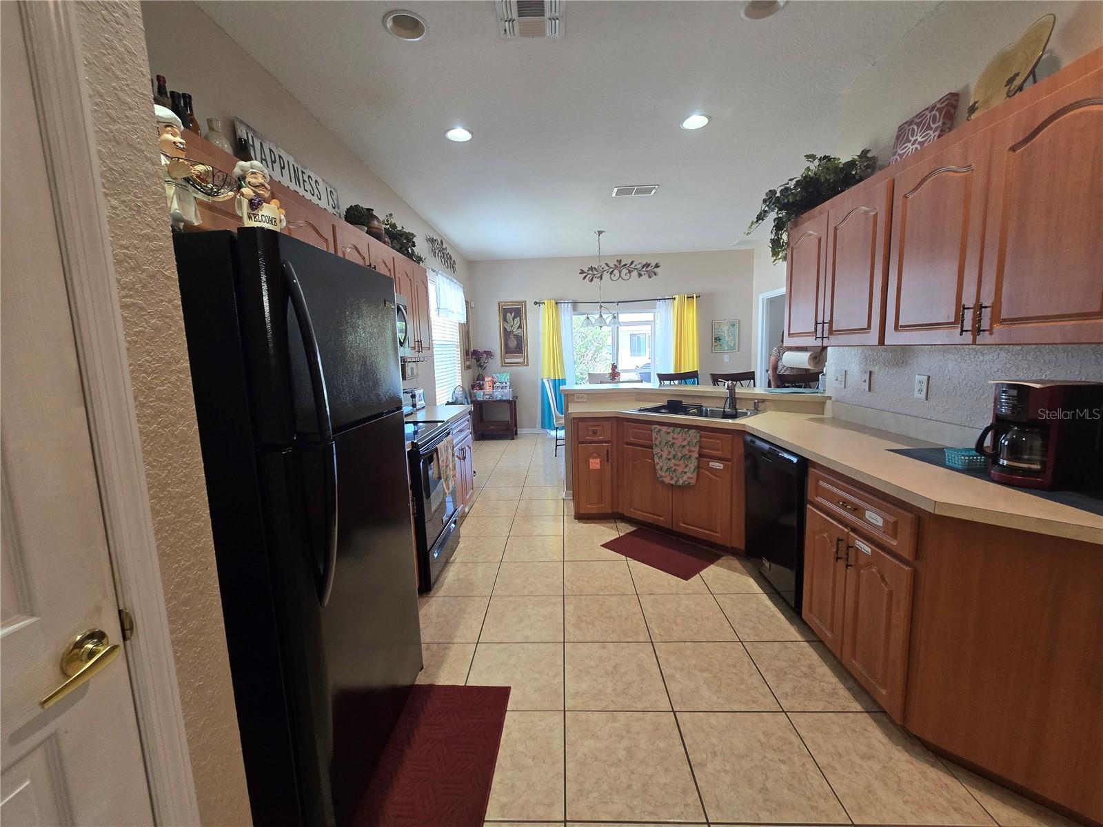 219 Cloverdale Rd Property Photo 9