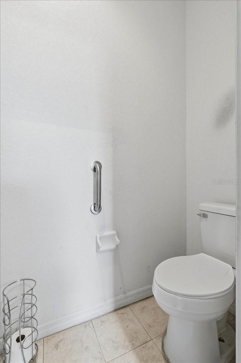 103 N 1st St Property Photo 26