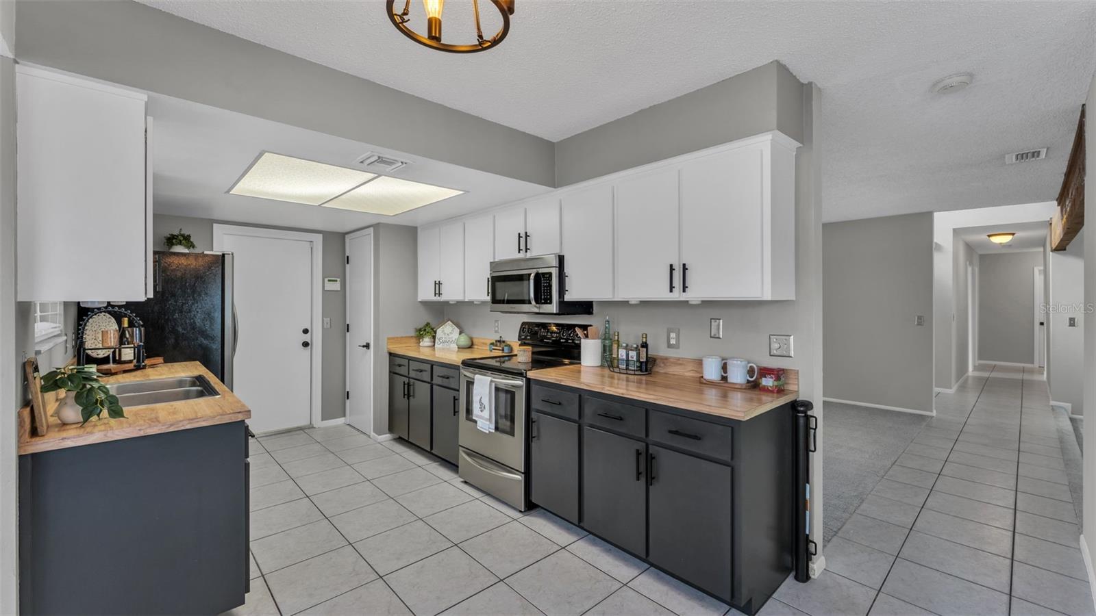 2331 Peppercorn St Property Photo 8