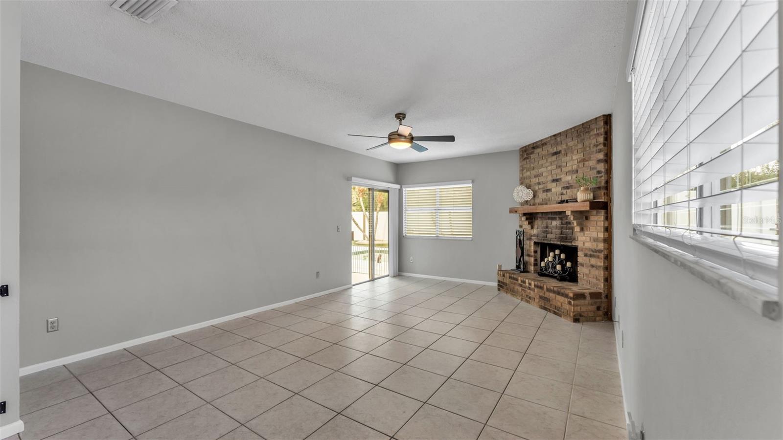 2331 Peppercorn St Property Photo 15