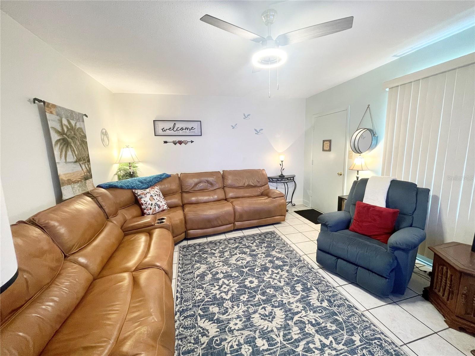 1600 W Lake Parker Dr #b4 Property Photo 4