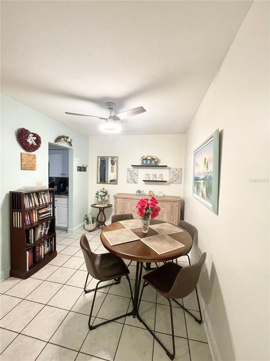 1600 W Lake Parker Dr #b4 Property Photo 13