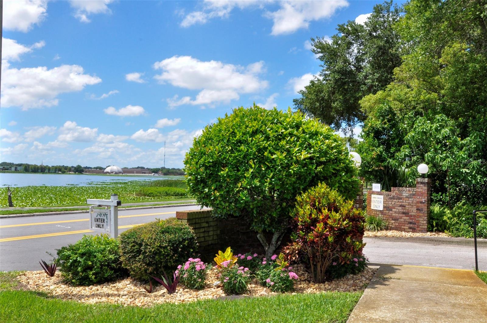 1600 W Lake Parker Dr #b4 Property Photo 20