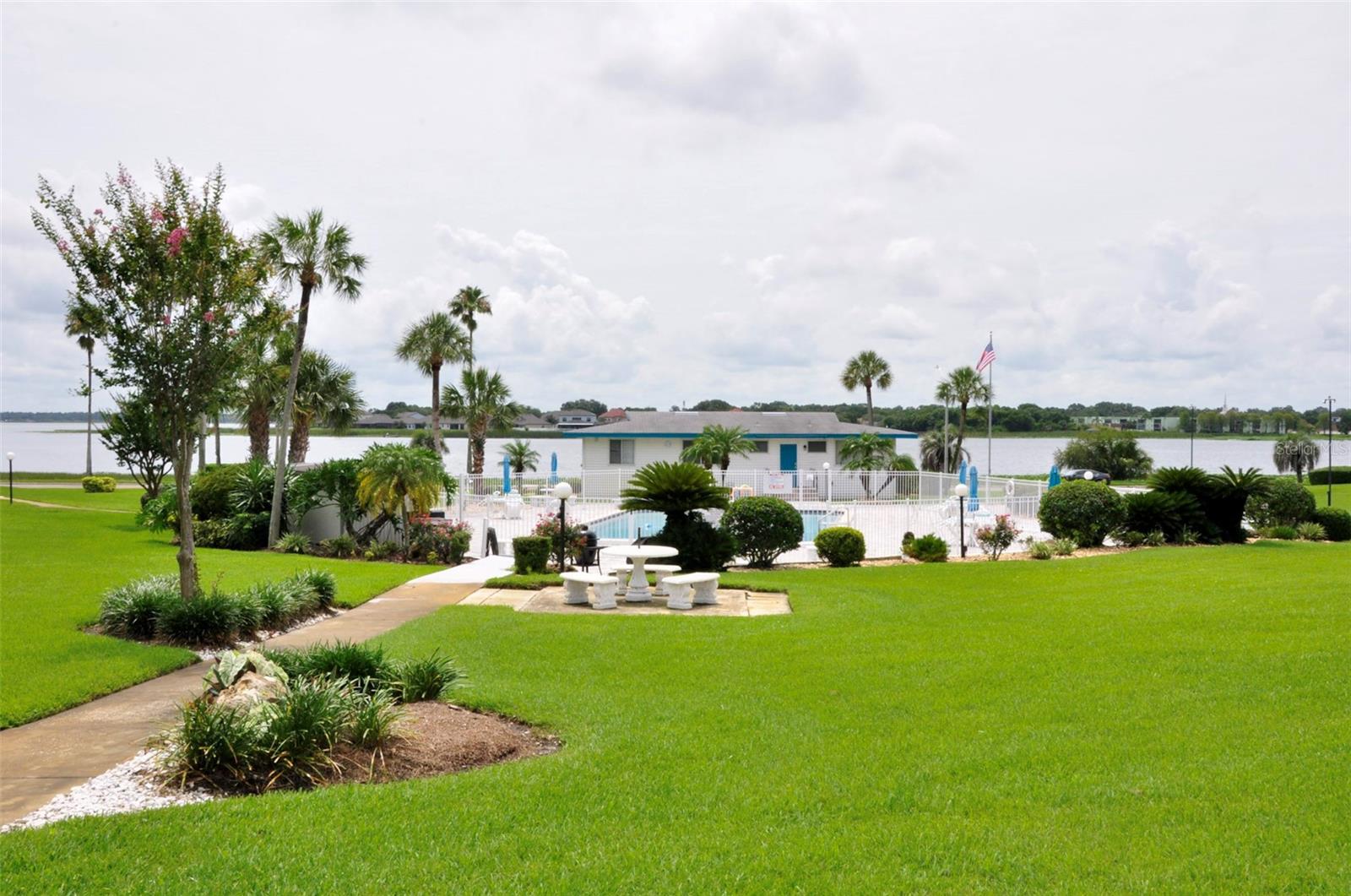1600 W Lake Parker Dr #b4 Property Photo 21