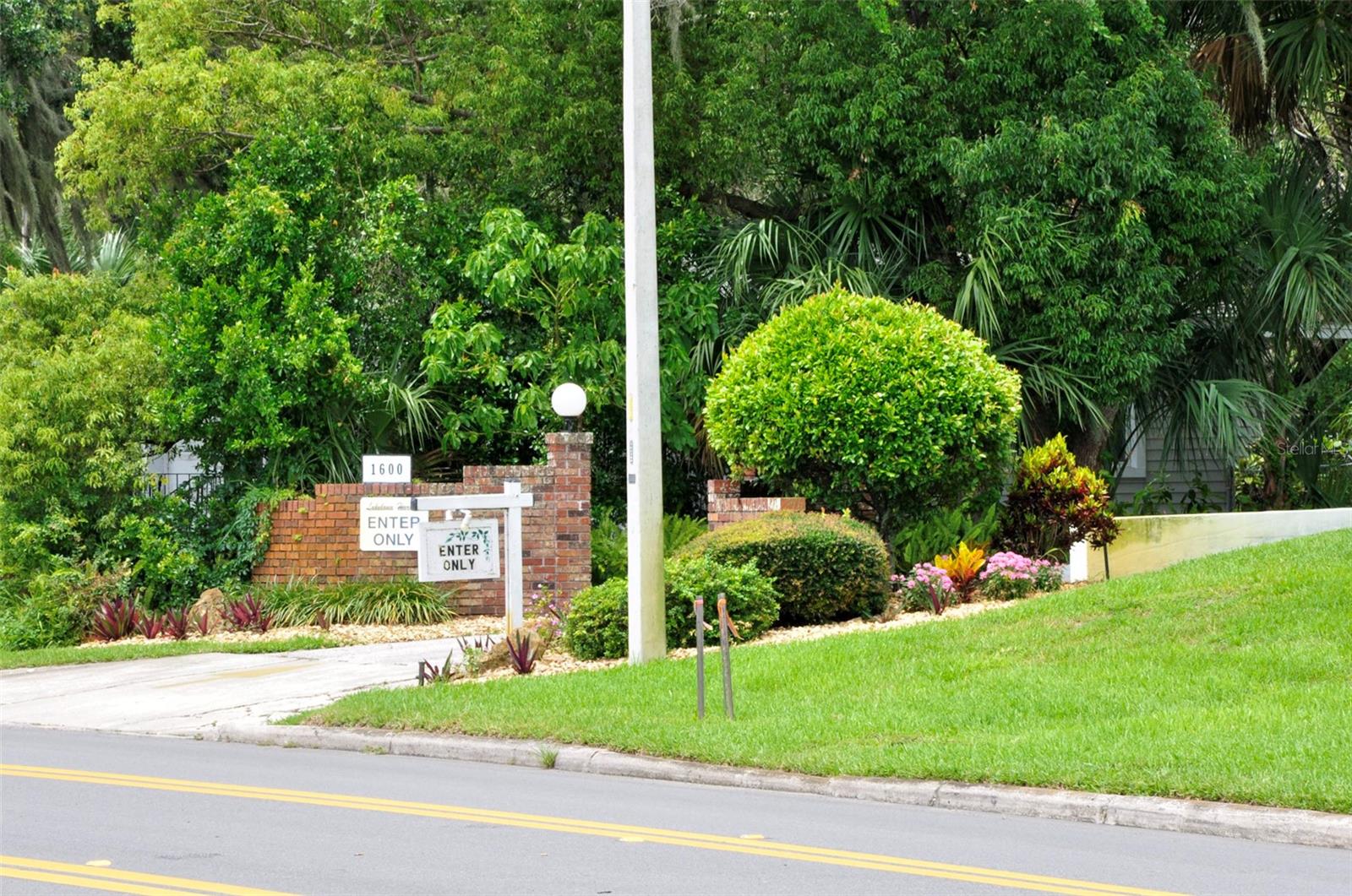 1600 W Lake Parker Dr #b4 Property Photo 31