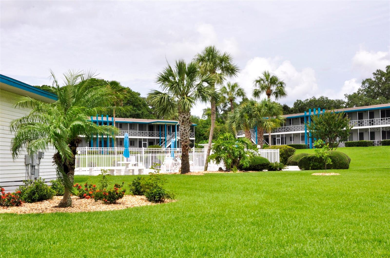 1600 W Lake Parker Dr #b4 Property Photo 32