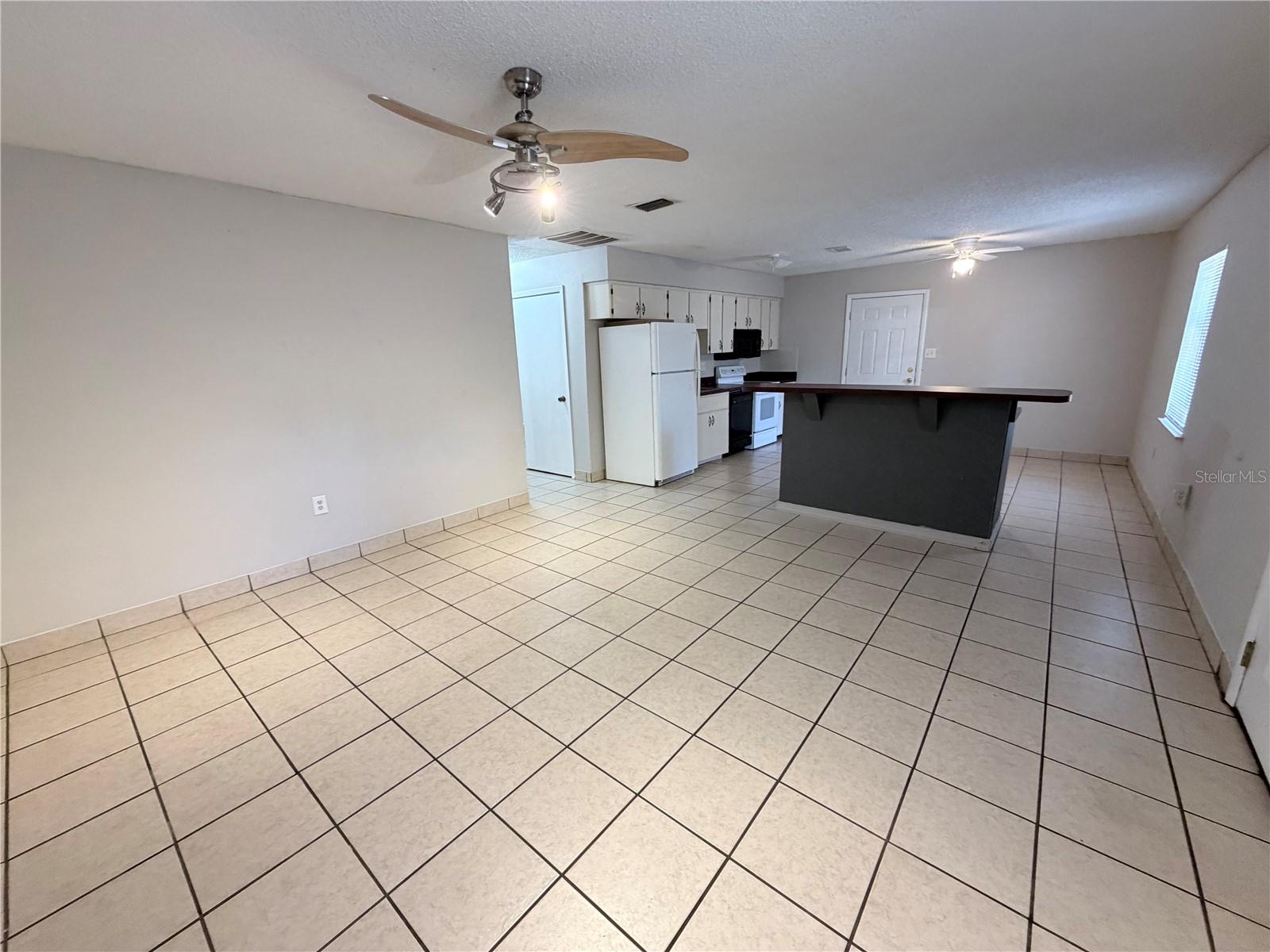 670 Garden St Property Photo 5