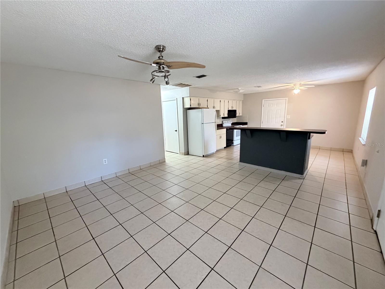 670 Garden St Property Photo 7