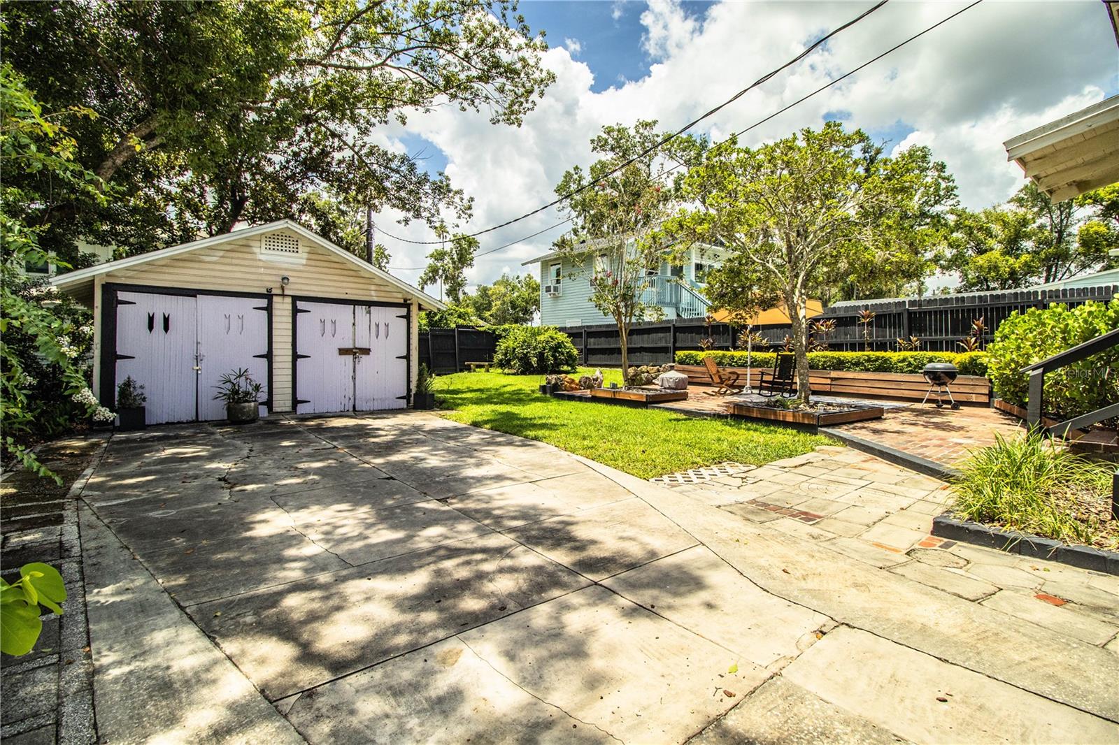 721 Frank Lloyd Wright Way Property Photo 6