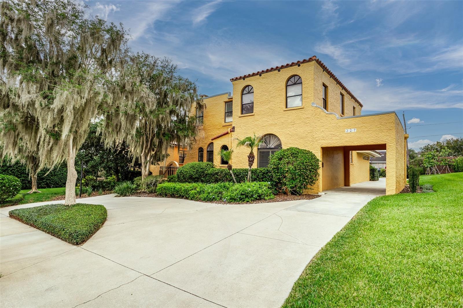 327 Miramar Rd Property Photo 1