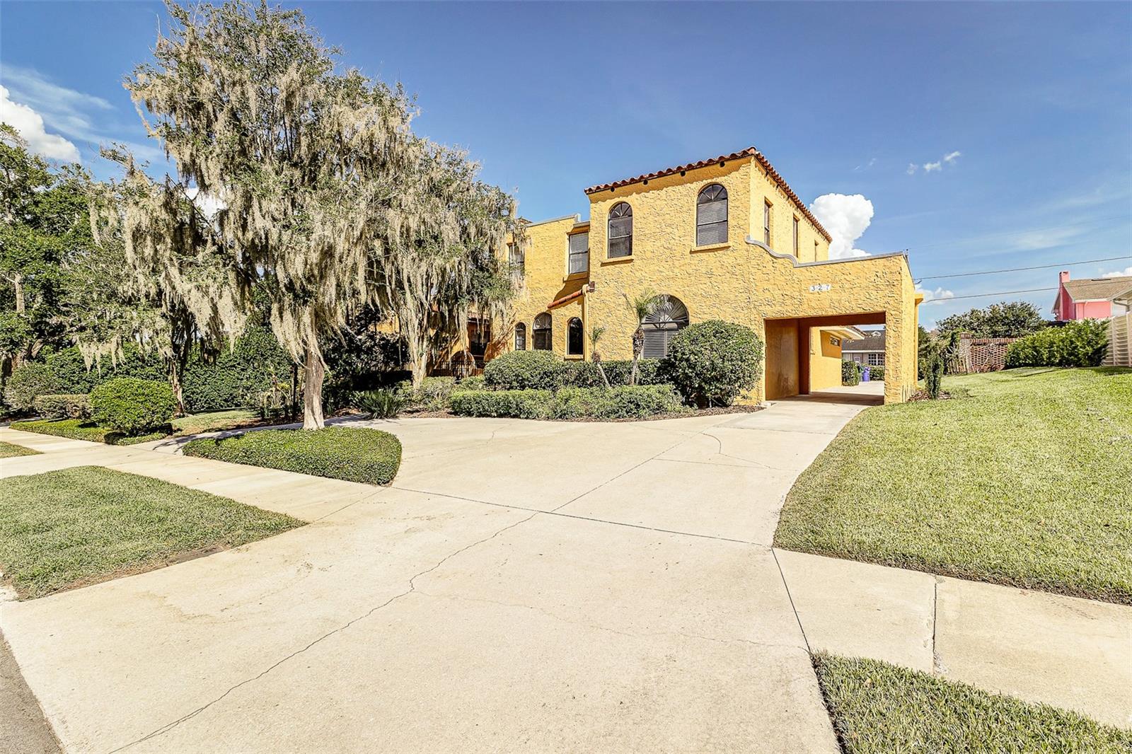 327 Miramar Rd Property Photo 2