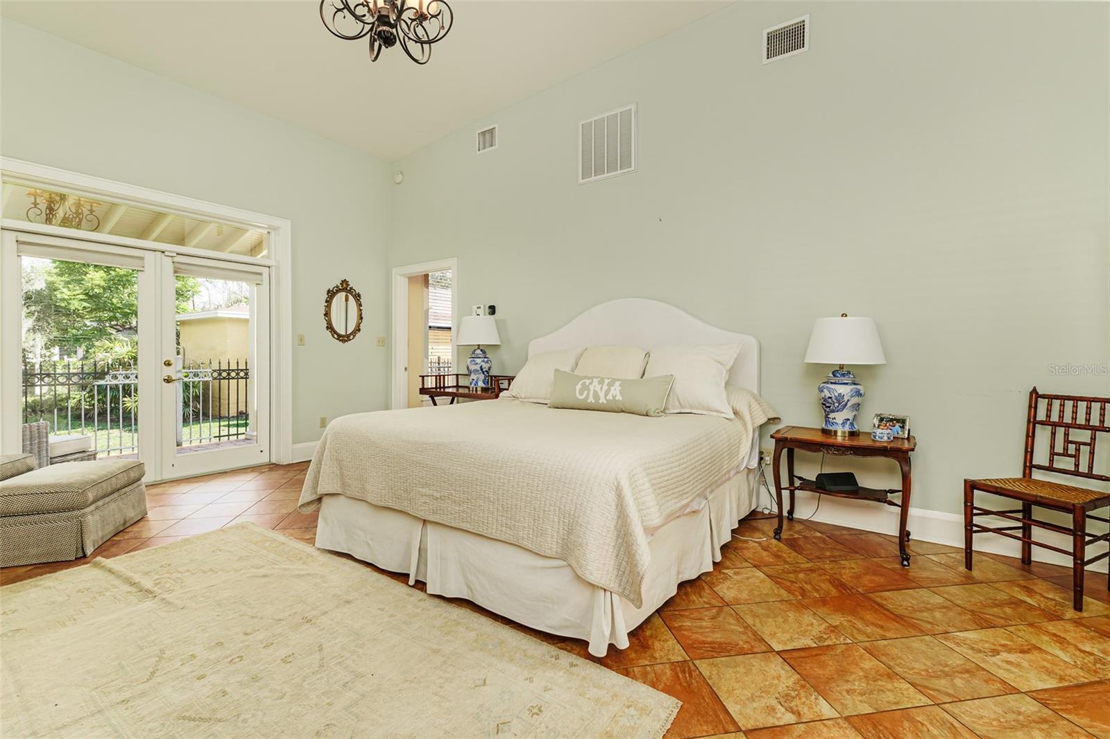 327 Miramar Rd Property Photo 23