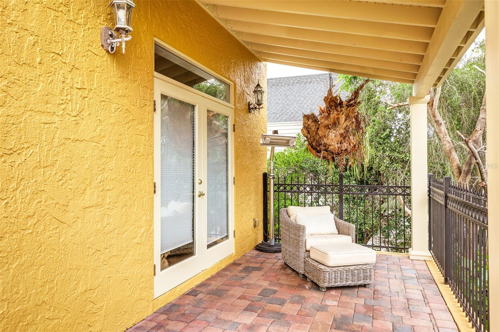 327 Miramar Rd Property Photo 43